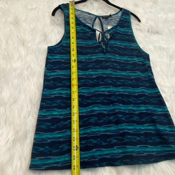 Lucky Brand Womens Tank Top with Keyhole Blue Wave Stripe Size Medium NEW - Picture 9 of 11